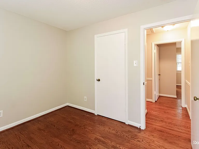 5405 Ainsworth Dr — Photo 8