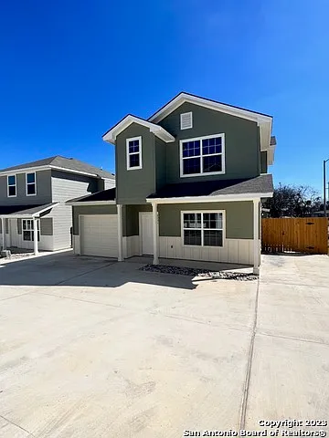 3 bed, 2.0 bath, 1400 sqft, $1,800 — Photo 2