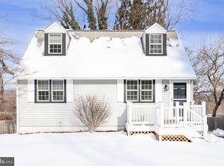 71 Village Way, Malvern, PA 19355