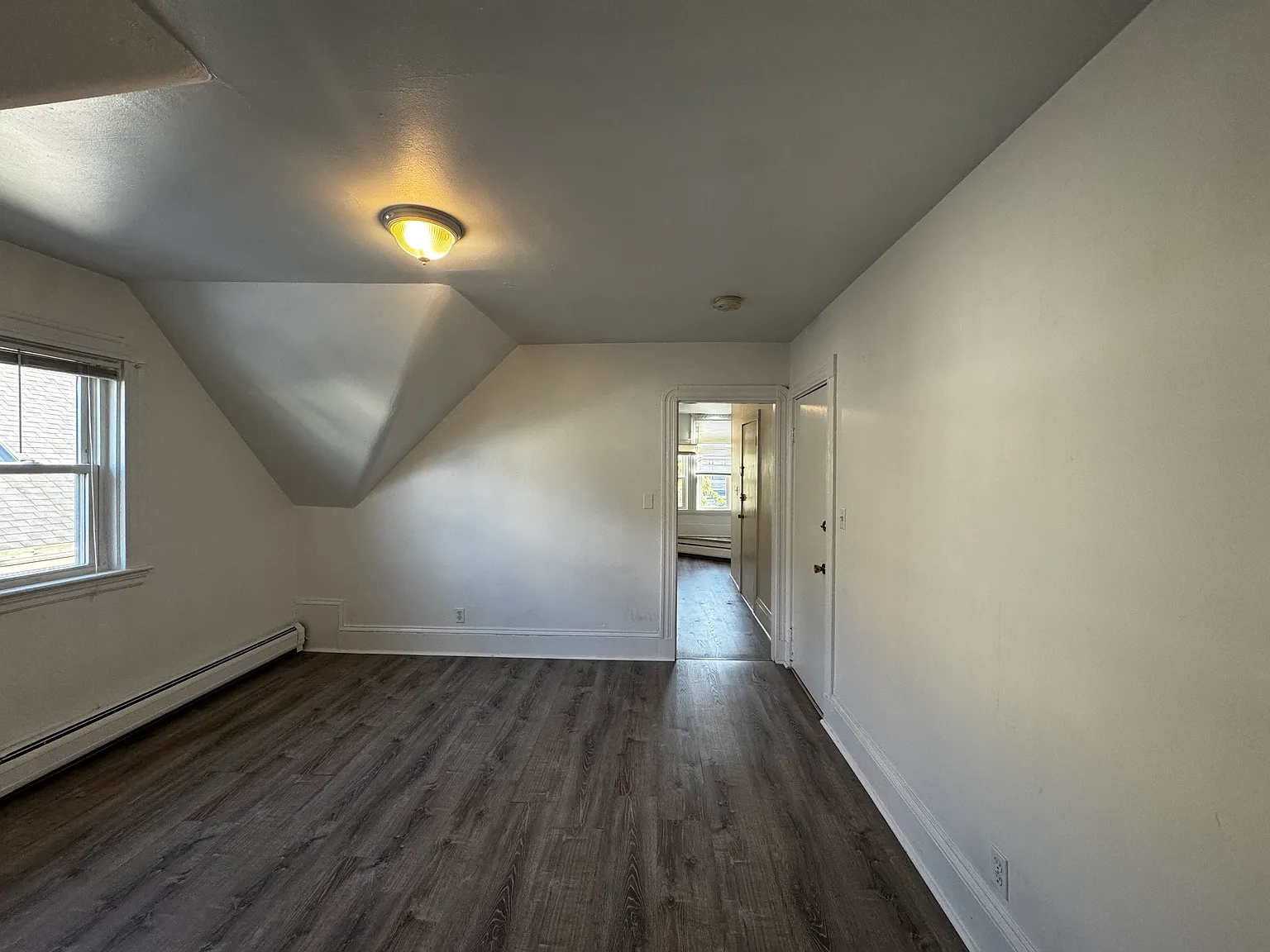 1 bed, 550 sqft, $2,300 — Photo 3
