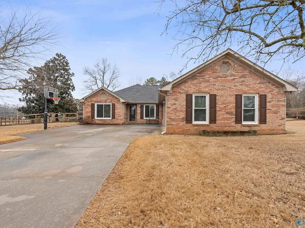 113 Crown Oak Ln NW, Huntsville, AL 35806