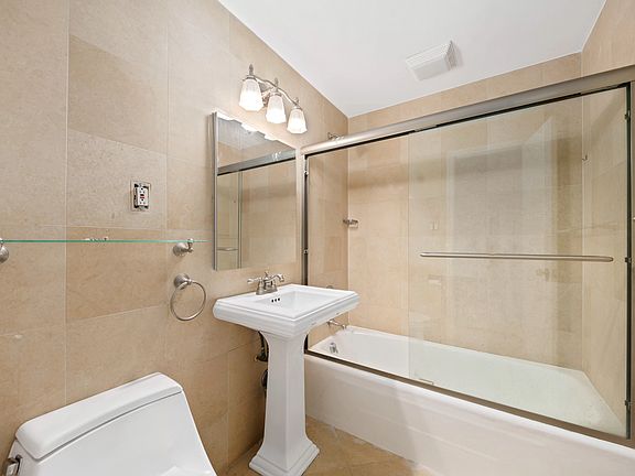 4th image of 159 W 53rd St #33B