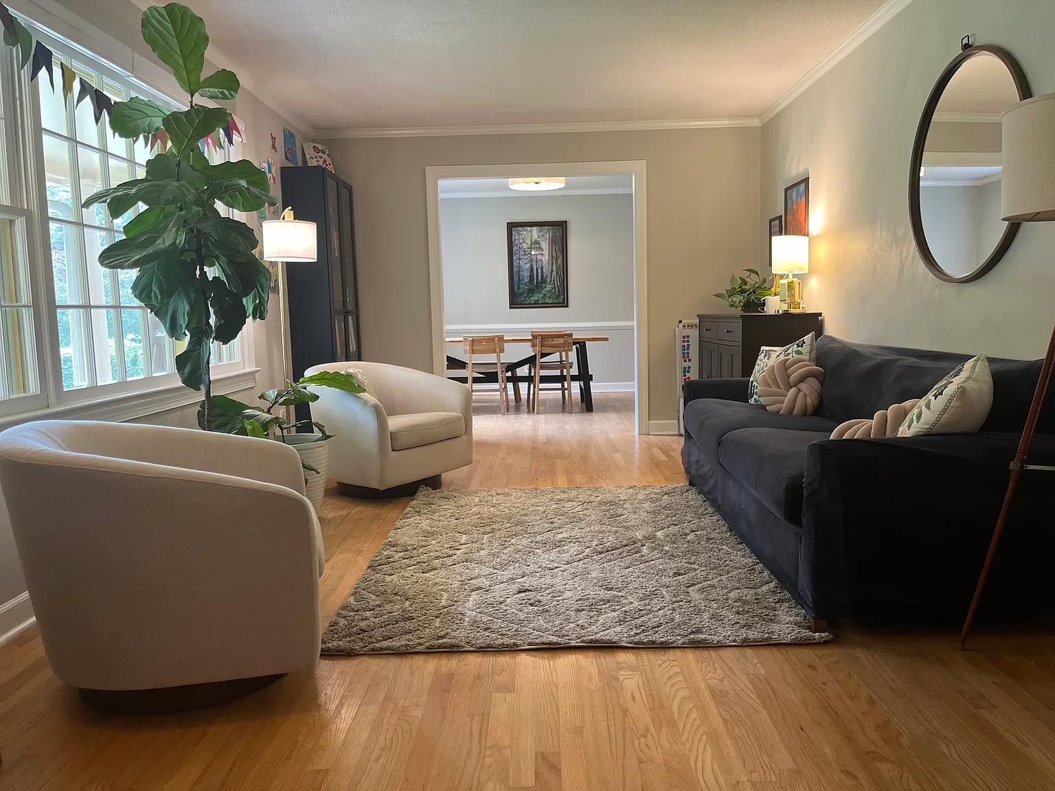 4 bed, 2.5 bath, 2389 sqft, $3,300 — Photo 2