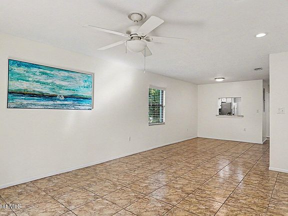 3rd image of 144 Kristi Dr