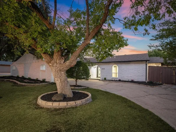 15541 Branchcrest Cir, Dallas, TX 75248