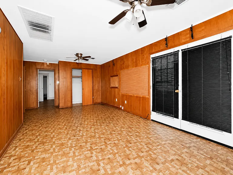 800 W 34th Ave — Photo 4