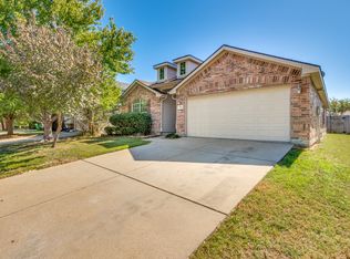 220 Stampede St, Waxahachie, TX 75165