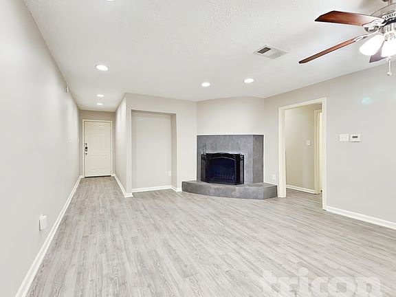 3rd image of 17010 Tibet Rd