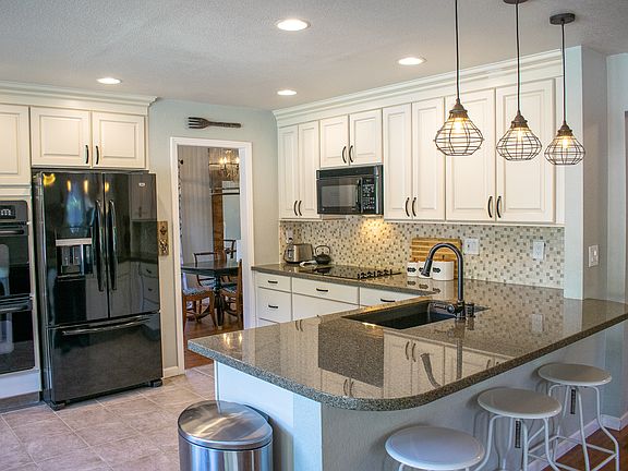 Fully remolded open kitchen