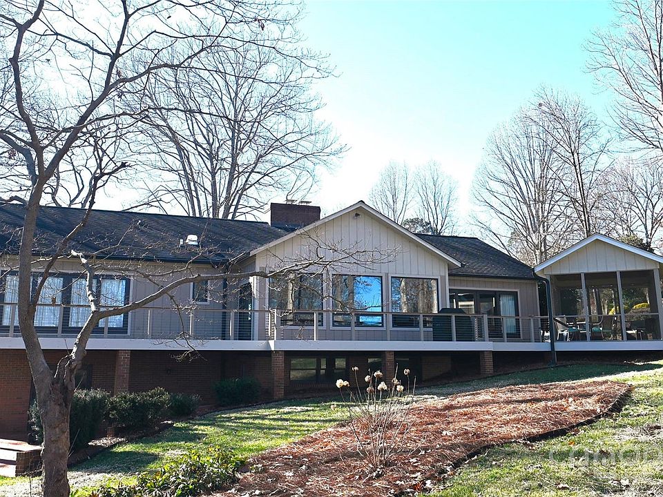 1st image of 3490 Duck Pond Dr NE