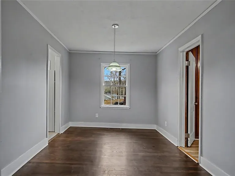 725 Matilda Pl NW — Photo 7