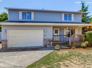 637 S Oak Pl, Canby, OR 97013