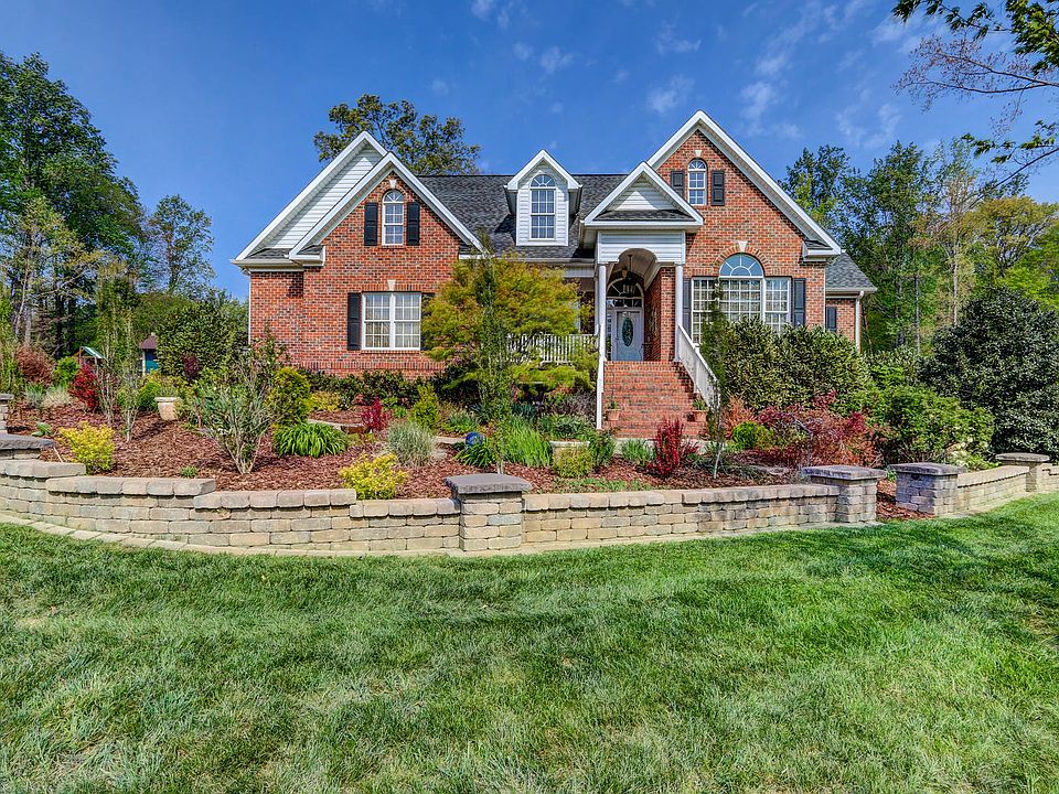 1st image of 125 Glenoak Dr
