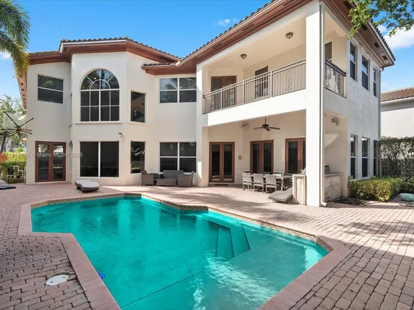 19501 NE 14th Ct, Miami, FL 33179