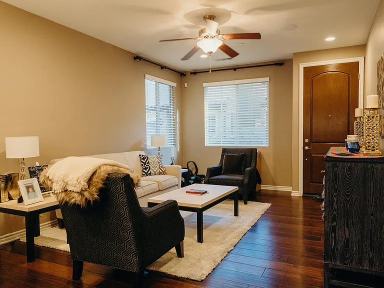 17649 W Sammy Ln — Photo 2