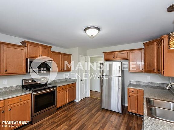 5th image of 4005 New London Ct