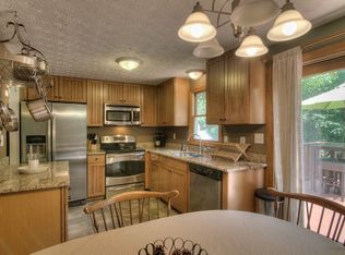 10 Phillipswood Rd, Sandown, NH 03873