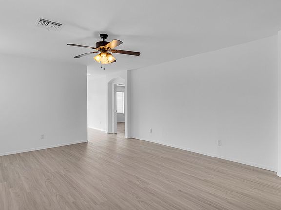 4th image of 152 S PARKWOOD --