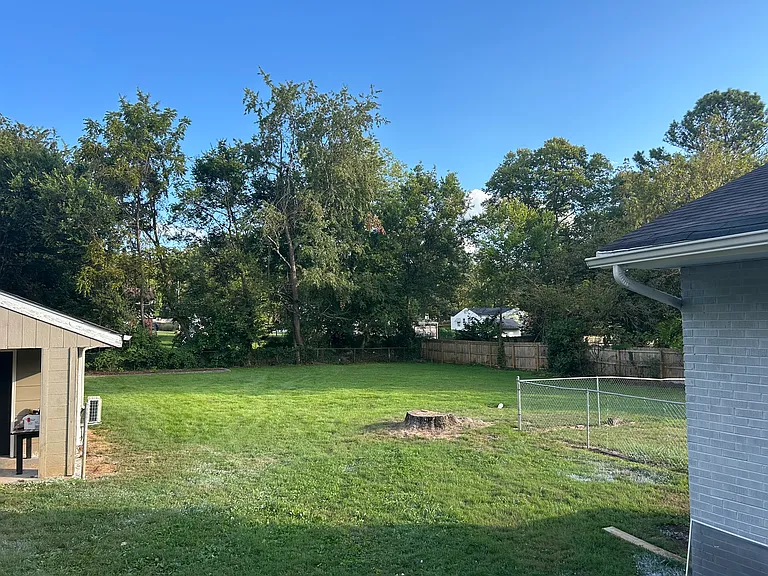 236 Riggs Ave SE — Photo 18