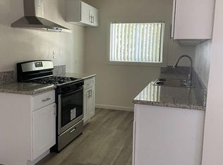 879 Center St APT 7, Costa Mesa, CA 92627