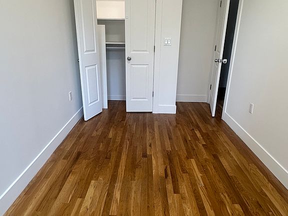 3rd image of 606 Burke Ave APT 3
