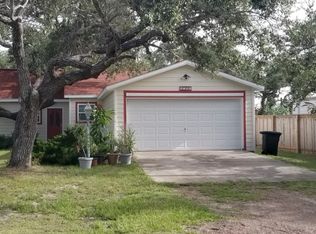 1306 8th St, Rockport, TX 78382