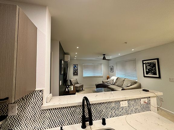 4th image of 64 Kihalani St #806