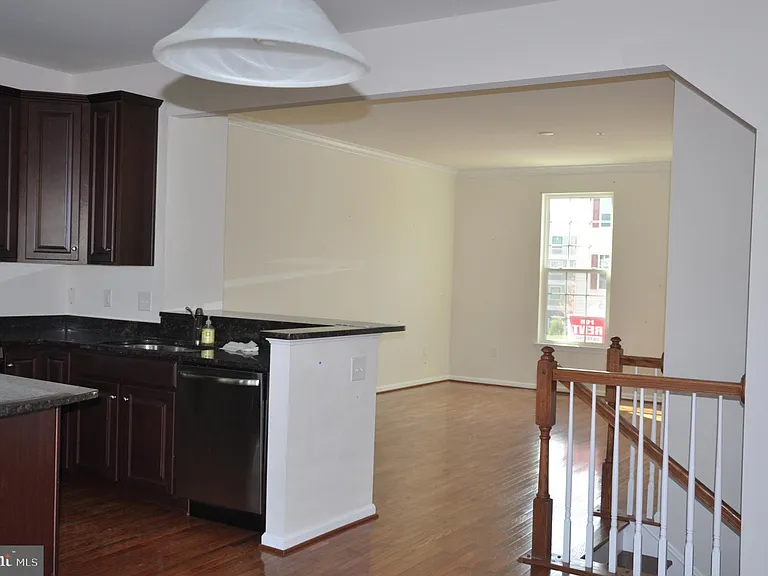 905 Susan Cir — Photo 18