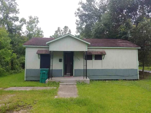 707 Center St, Orange, TX 77630