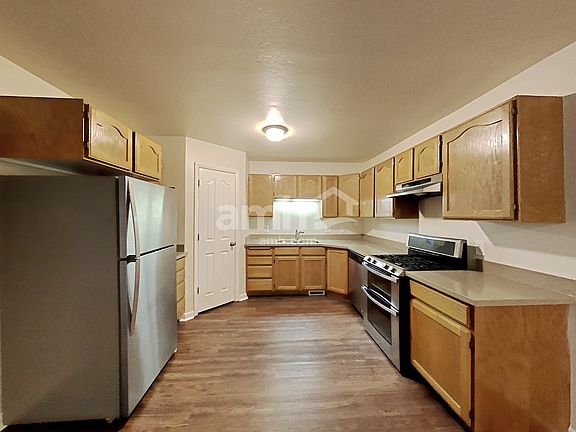 3rd image of 845 Grove Creek Dr