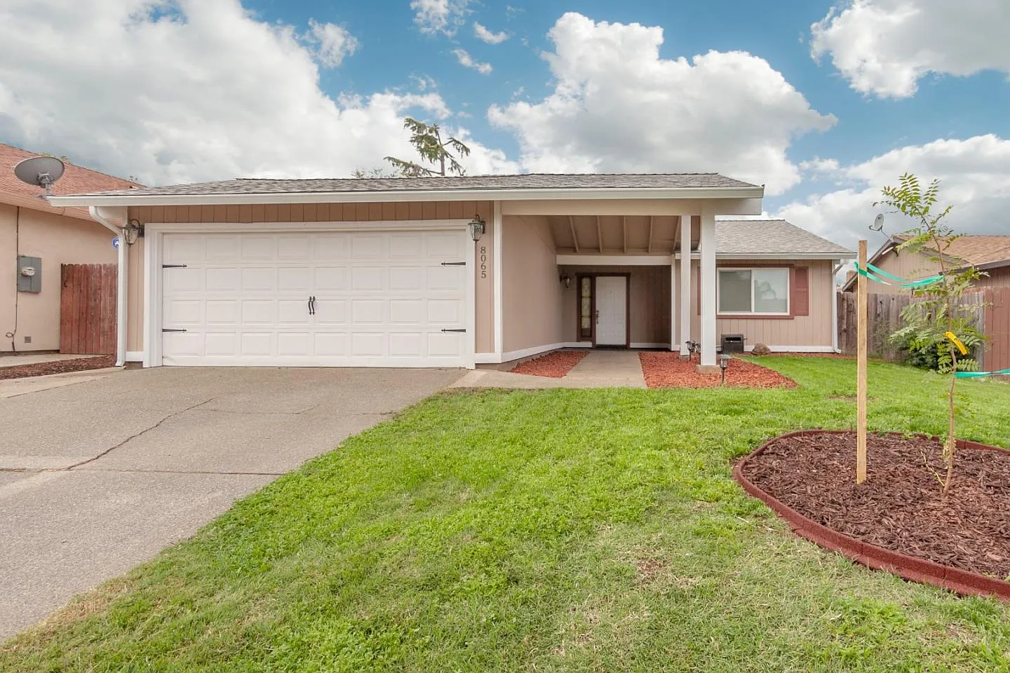 8065 Cornerstone Way photo 1