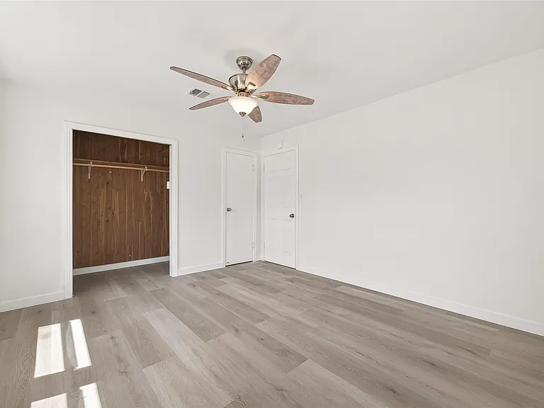 815 Brooks Ave — Photo 34