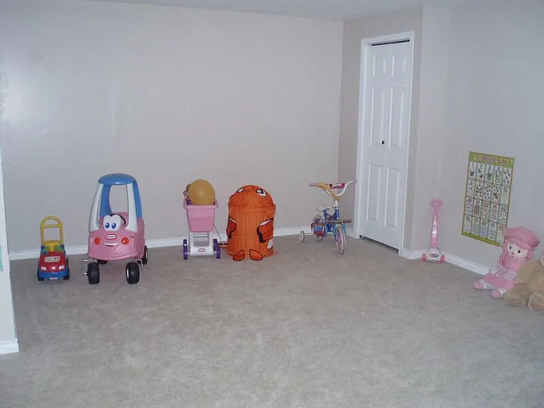 5567 Stevens Cres NW — Photo 19