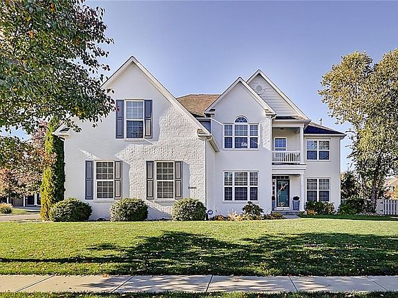 3rd image of 15808 Gateshead Dr