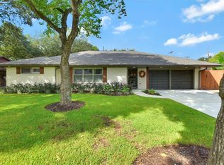 8010 Mullins Dr, Houston, TX 77081