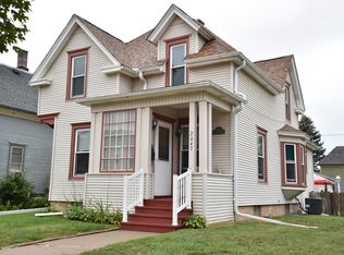 2047 Carmel Ave, Racine, WI 53405