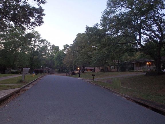 4th image of 2566 Old Dobbin Dr E
