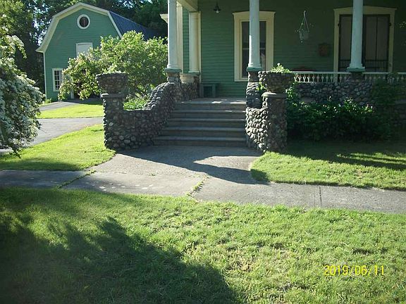 5th image of 44 Prospect St