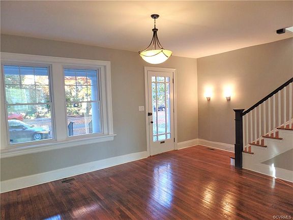 2nd image of 2413 Rosewood Ave