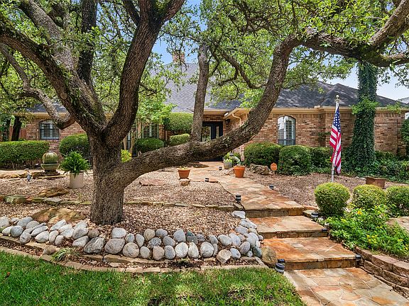 2nd image of 4008 Brookside Dr