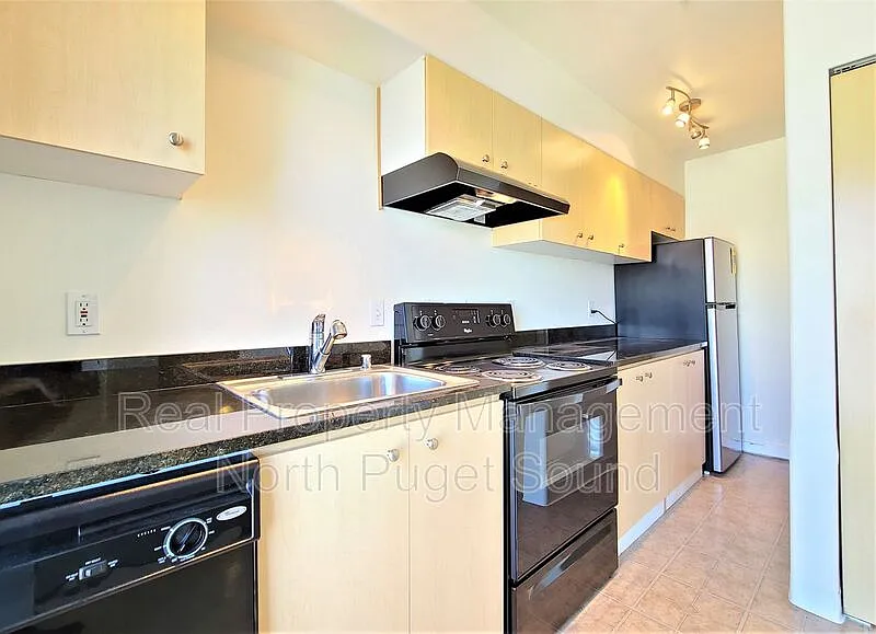 Studio, 1.0 bath, 472 sqft, $1,395 — Photo 3