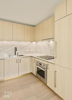 4th image of 250 W 19th St APT 8C