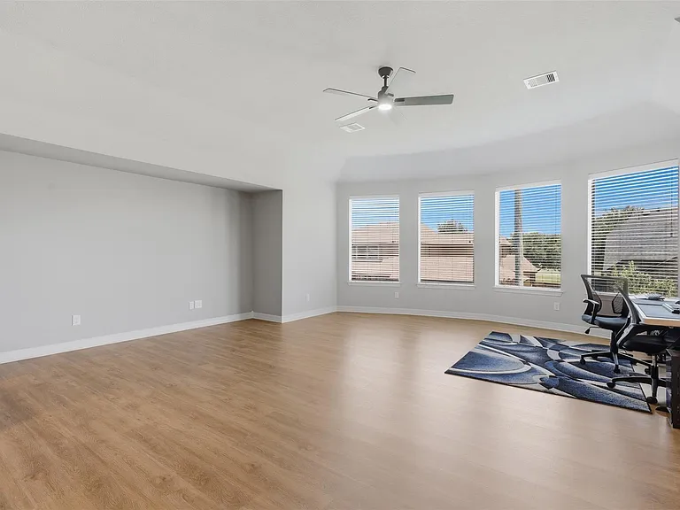 18800 N Bee Cave Springs Cir — Photo 27
