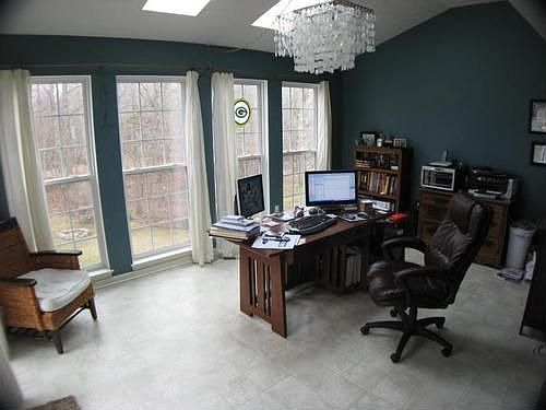 5th image of 5907 Raymond Ave