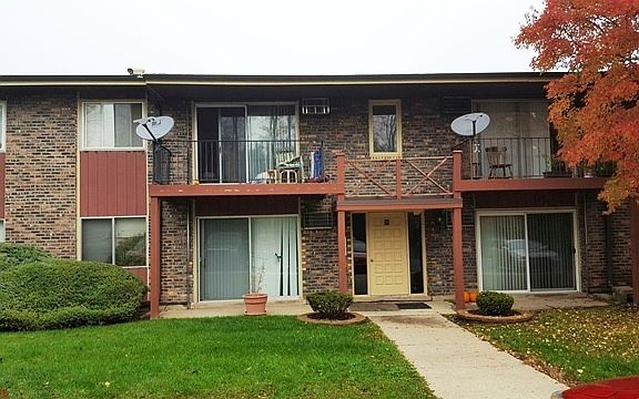 2nd image of 247 N Neltnor Blvd #G-1