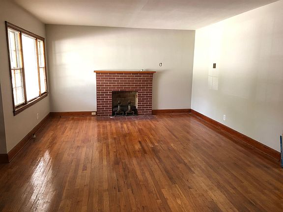3rd image of 525 Arlington Ave