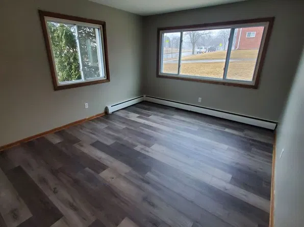 411 N Moreland Blvd - 20 unit, 411 N Moreland Blvd #6, Waukesha, WI 53188