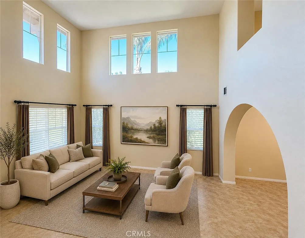3 bed, 2.5 bath, 2784 sqft, $3,800 — Photo 2