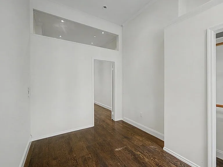 106 Bedford Ave #1R — Photo 5