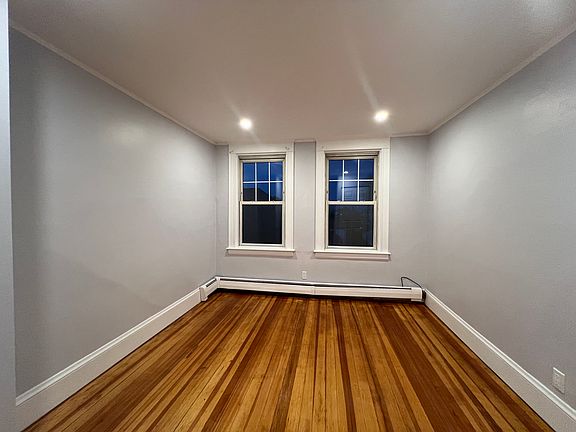 5th image of 110 5th St Unit 3
